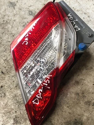 INFINITI M37 M56 M35H Q70 2011-2014 OEM RIGHT DRIVER TRUNK INNER LIGHT ASSY - Image 1 of 4