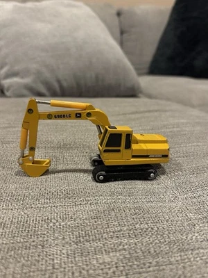 ERTL 约翰迪尔 690D LC 挖掘机 1: 64 比例压铸 — 第 1/4 张图片