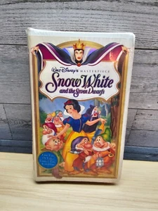 DISNEY'S SNOW WHITE & THE SEVEN DWARVES SEALED VHS TAPE - MASTERPIECE COLLECTION - Picture 1 of 6