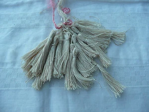 lot de 25 pompons - écheveaux anciens - Picture 1 of 2