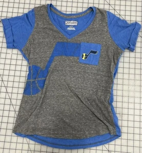 NBA Executive Collections S Utah Jazz Women’s V Neck T Shirt Logo And Pocket R8 - Picture 1 of 9