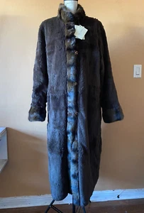 NWT ST. JOHN Chocolate Brown 100% Rabbit Fur Button Front Coat Size XL - Picture 1 of 7