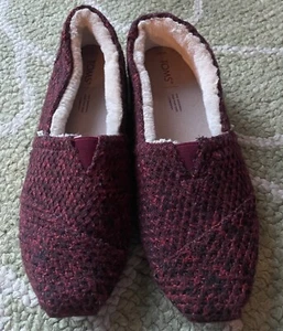 Toms Sz 9.5 Women's Shoes Burgundy Red Corduroy Fur Lined - NEW! - Picture 1 of 5