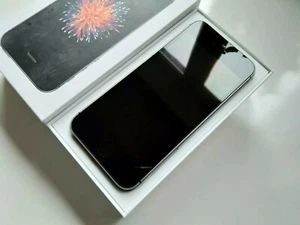 iPhone SE 2016 4Inches 32GB Smartphone - Space Grey (Unlocked) - Afbeelding 1 van 12