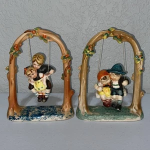 Lotto 2 statuine vintage ragazzo e ragazza altalena set mobile made in Giappone occupato - Foto 1 di 12