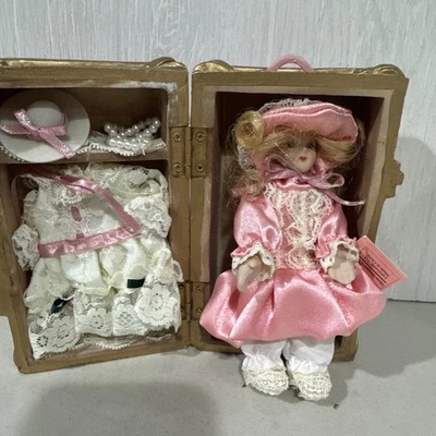 Show Stoppers Collectible Porcelain Doll Case Wardrobe "Bon Voyage" 5.5" - Image 1 of 4