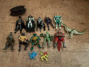Vintage Actionfiguren Konvolut Batman, Turtles, Power Rangers, Jurassic 13 Stück - Bild 1 von 4