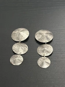 Orecchini pendenti cerchio geometrico tripla goccia vintage anni 80 retrò clip-on - Foto 1 di 3