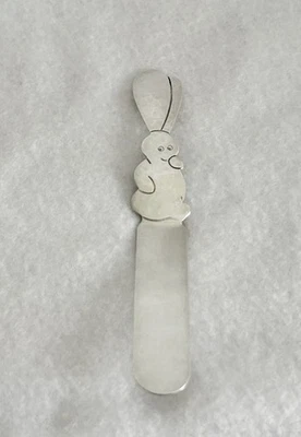 Cuchillo/esparcidor para bebé Allan Adler "Conejo" martillado esterlina 5-1/8" - sin mono Foto 1 de 4