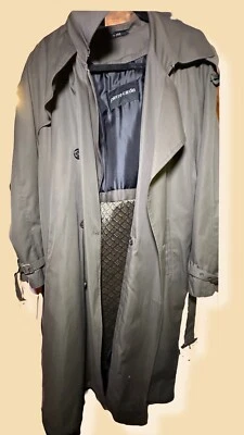 Gabardina Pierre Cardin verde oliva para hombre talla 38r Foto 1 de 4