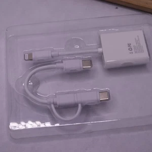 Vivitar Vivitar Mobile SD Micro SD and Compact Flash Card Reader MOV4016-WHT - Picture 1 of 4