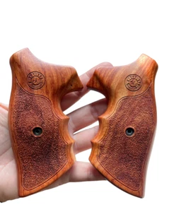 New Hardwood Target Grips For Taurus TRACKER/JUDGE 17 44 627 692 #07 - Picture 1 of 7