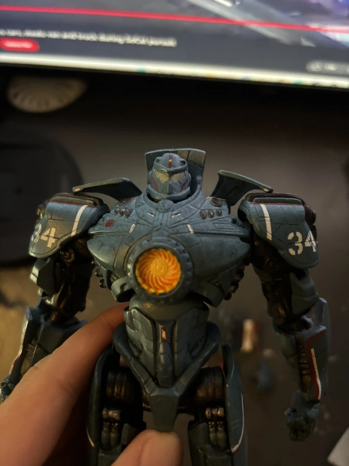 Figura NECA Pacific Rim Gipsy Danger Hong Kong Brawl, ver descripción completa  Foto 1 de 4