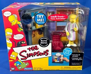 Pigiama BURN'S MANOR PLAYSET Simpsons WOS Interactive PJ MR. BURNS Figura 140665 - Foto 1 di 16
