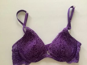 VINTAGE VICTORIA'S SECRET Bra Purple Lace Lightly Lined Underwire Sz 36B - Picture 1 of 6