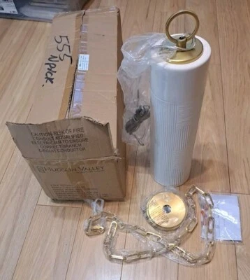 Подвеска Hudson Valley Brookville 1 лампа состаренная латунь/белая керамика - 2384-AGB-WH - Изображение 1 из 4