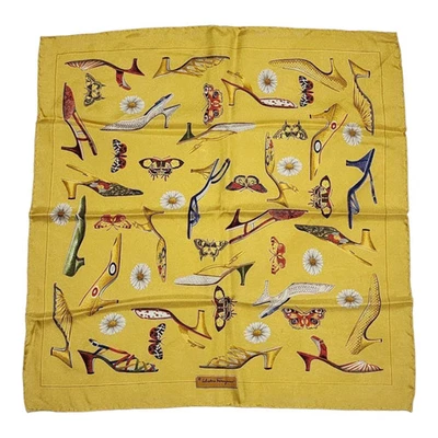 Mini Bufanda Ferragamo Floral Mariposa Amarillo Mostaza Usada Foto 1 de 4