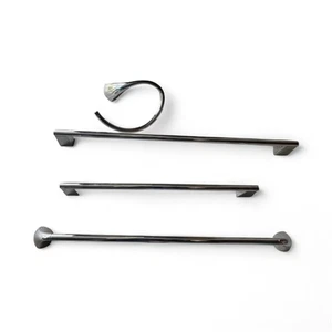 Delta Everly moderner polierter Chrom-Finish Handtuchhalter 24”, 18” & Handtuchring Posten - Bild 1 von 5