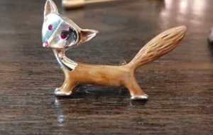 Vintage Fox Pin - Picture 1 of 2