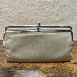Hobo Leder Clutch Lauren Doppelrahmen Handtasche Geldbörse Rauchgrau - Bild 1 von 24