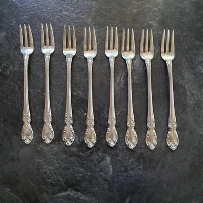 Juego de tenedores de cóctel Melrose by Gorham de plata de ley 8 piezas 5 1/2" Foto 1 de 4