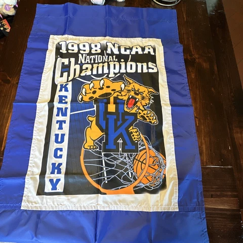 vintage wincraft sports banner flag.UK Kentucky Wildcats 27”x41” 1998 champs Cover