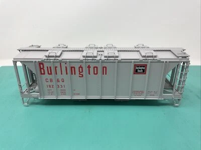 Atlas O 70 Ton Hopper - Missing Trucks & Couplers- Burlington Route CB&Q - Image 1 of 4