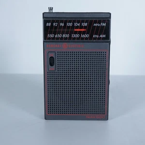 Vintage General Electric GE Handheld FM/AM Portable Radio Model 7-2582G * Works! - Picture 1 of 6