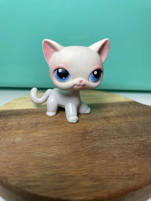 Littlest Pet Shop Auténtico #64 LPS Blanco Pelo Corto Gato Ojos Azules Orejas Rosa 2004 Foto 1 de 4