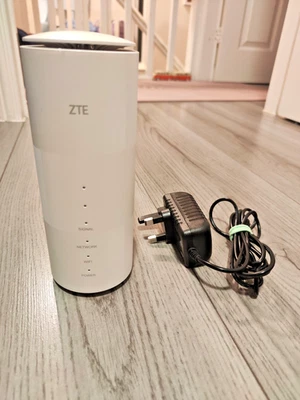 UNLOCKED ZTE MC801A 2 Port Wireless Router - Image 1 of 4