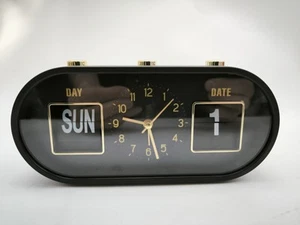 black XO Poppy Flip Clock Retro Style Day & Date Display | Battery Operated VGC - Picture 1 of 3