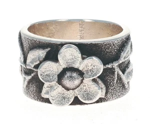 8.25 - Tufa Cast Flower Ring By Navajo Artist Rebecca T. Begay - Picture 1 of 5