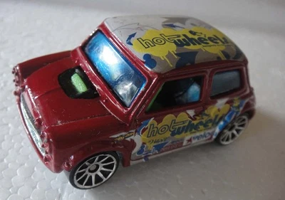 (Z3) Vintage Malaysia Hotwheels MORRIS MINI COOPER car Rare Decal Blue Window - Image 1 of 4