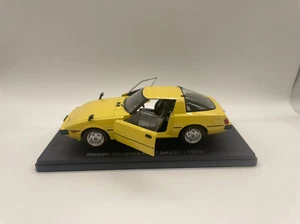 Mazda Savanna RX-7 Sa22c 1978 2 Open Door 1:24 Scale DieCast Model Car New - Picture 1 of 7