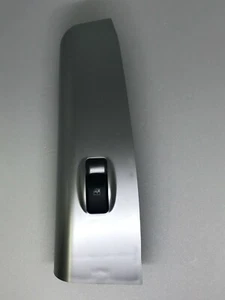 93575 1F110ADF Power Window Sub Switch for 2007/10/01-2010/02/02 Kia Sportage - Picture 1 of 6