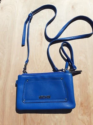 Cartera Bandolera Kenneth Cole Reaction Cuero Azul 9" x 5.5" Gran Hallazgo Foto 1 de 4