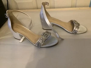 Betsey Johnson Sb-Mel Heeled Sandal Wide Champagne Womens 9 preowned - Picture 1 of 4