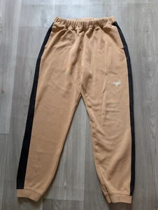 The North Face Tan Jogger Pants With Black Side Stripes Xxl 18/20 Boys - Picture 1 of 4