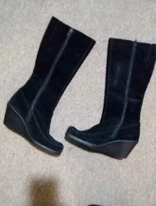 Aeroboles Suede Boots Size 6 - Picture 1 of 3