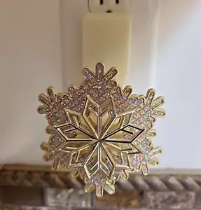 Bath & Body Works Wallflower Plug-In Scent Diffuser Layered Silver Snowflake - Picture 1 of 9