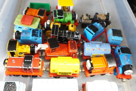 Thomas & Friends Take N Play Along Train Engine Diecast Magnetic You Choose/Pick Cover