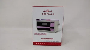 Hallmark Keepsake Hasbro Easy Bake Forno 2015 Decorazione Natalizia - Foto 1 di 4