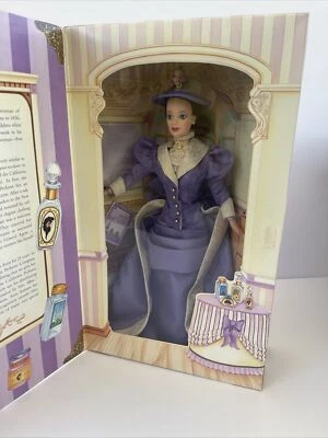  1997 Mattel Barbie Doll "MRS. P.F.E. ALBEE" Avon Special Edition NRFB #17690 Foto 1 de 4