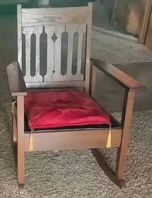 Mecedora antigua, roble misión/estilo artesanal  Foto 1 de 3