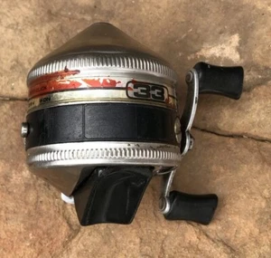 VINTAGE ZEBCO 33 USA Made SPINNING FISHING REEL - Picture 1 of 8