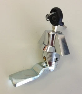 Door Wing Knob Cam Lock (Chrome). 18.5 mm shaft. FREE SHIPPING. # 065.1.1.01.42 - Picture 1 of 5