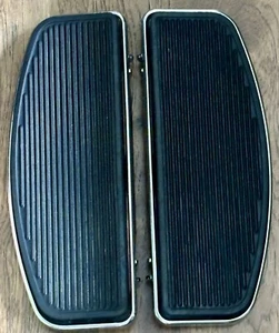HARLEY-DAVIDSON DRIVERS FOOTBOARDS FLOORBOARDS WITH INSERTS OEM - Picture 1 of 2