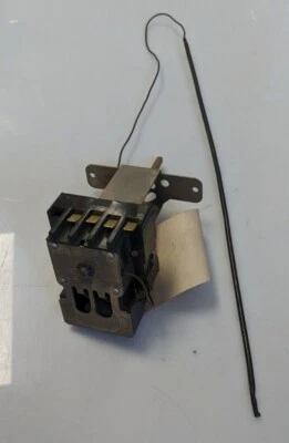 Q25499 Q67702 NEW VINTAGE GENUINE OEM WESTINGHOUSE OVEN THERMOSTAT - Image 1 of 2