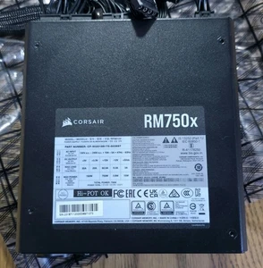 Zasilacz modułowy Corsair RM750x 750W 80 Plus złota seria RMX - Zdjęcie 1 z 6