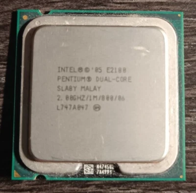 Intel Pentium E2180 2 GHz Dual-Core (HH80557PG0411M) Processor - Image 1 of 2